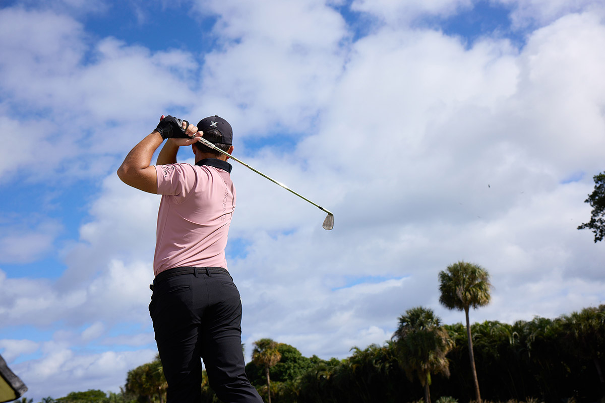U.S. OPEN GOLF CHAMPIONSHIP｜ザンダー・シャウフェレ選手 着用ウェア｜デサントゴルフ｜LOOK3