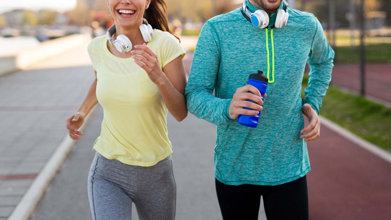 ランニング時に必要な持ち物は？役立つアイテムを紹介