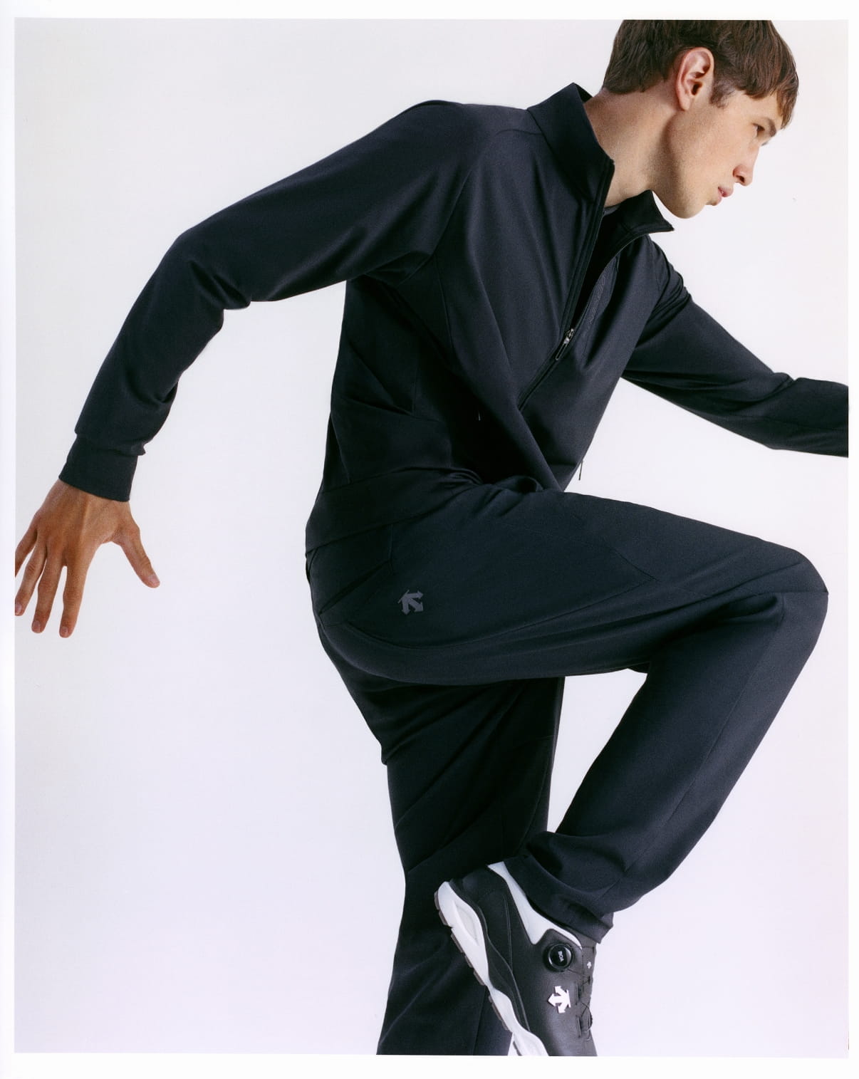 DESCENTE PRODUCT FUNCTION 6D Pattern