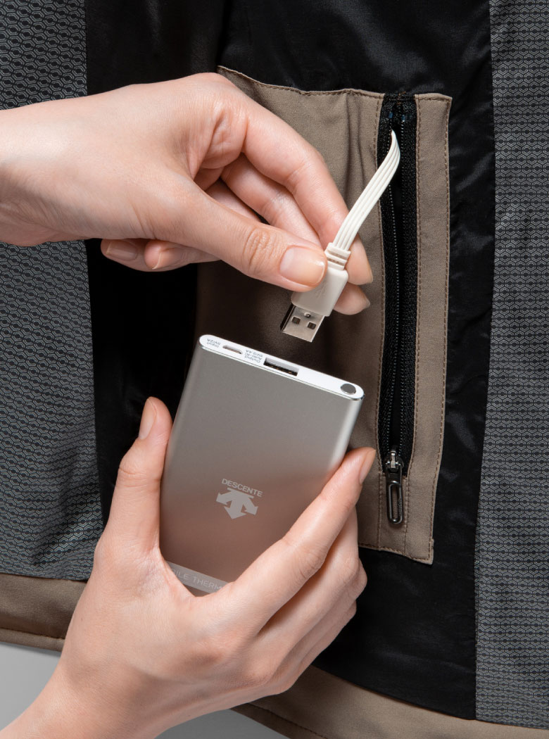 モバイルサーモ 中わたジャケット | デサントゴルフ公式 モバイルサーモ 中わたジャケット | デサントゴルフ公式