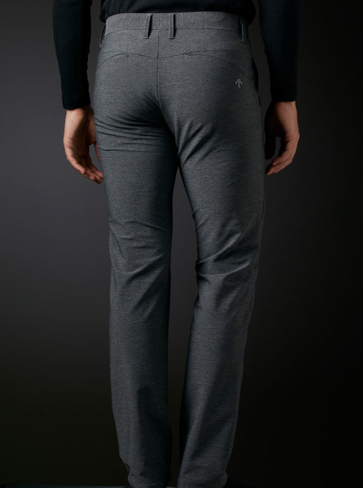 デサント 4-WAY ストレッチスキーパンツ Mサイズ ブラック デサント 4-WAY ストレッチスキーパンツ Mサイズ ブラック