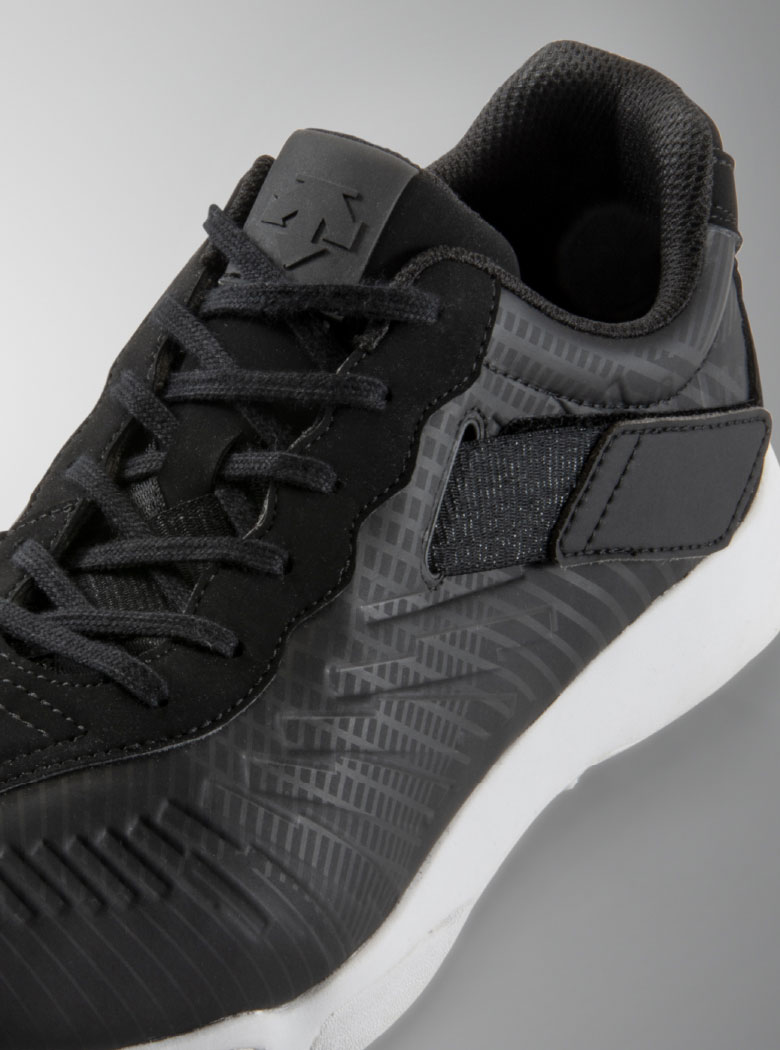 コウノエベルト スパイクレスシューズ