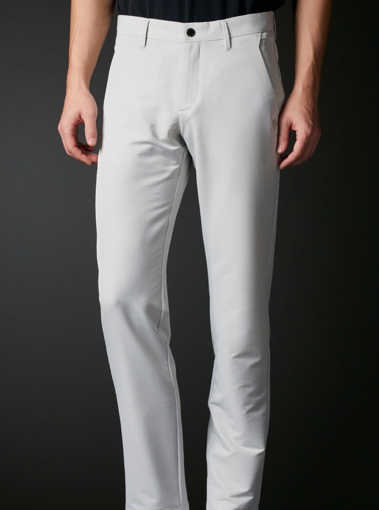 ￥18，700 DESCENTE ゴルフパンツ 埃が付かない 防汚 ストレッチ デサントゴルフパンツ 埃が付かない 防汚 ストレッチ 起毛パンツ