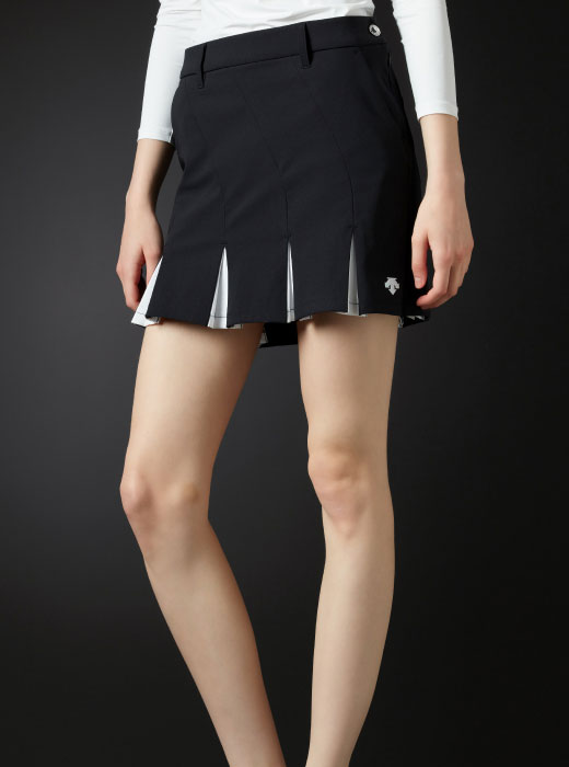 【未使用】デサントゴルフ　防風 ストレッチ裏起毛プリーツスカート ポリエステルストレッチ裏起毛プリーツスカート【アウトレット