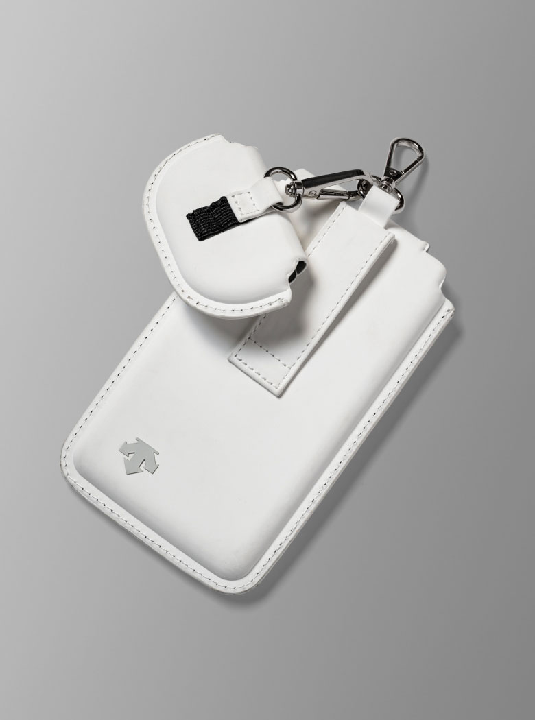 シリコーンスマートフォンケース(ミニポーチ付) | デサントゴルフ公式