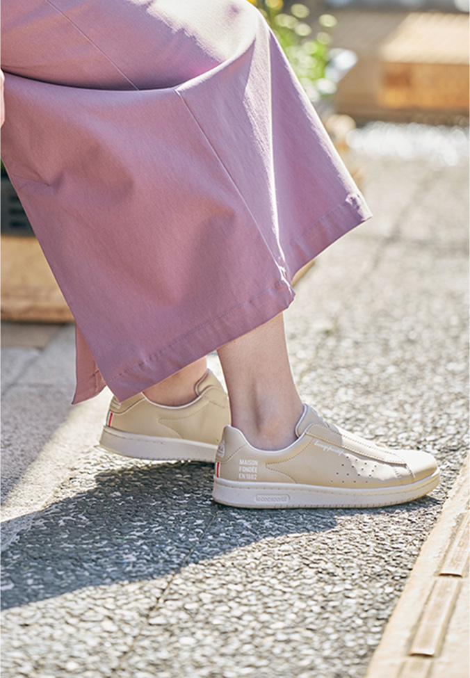 ちょっとそこまで ラフになりすぎないワンマイルシューズ ルコックスポルティフ Le Coq Sportif オフィシャル サイト