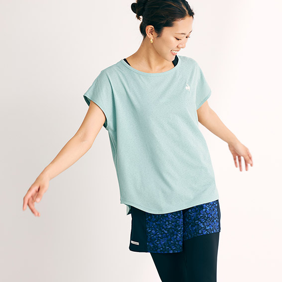 シアーライト半袖Tシャツ_着用イメージ4 ヨガウェア おしゃれ