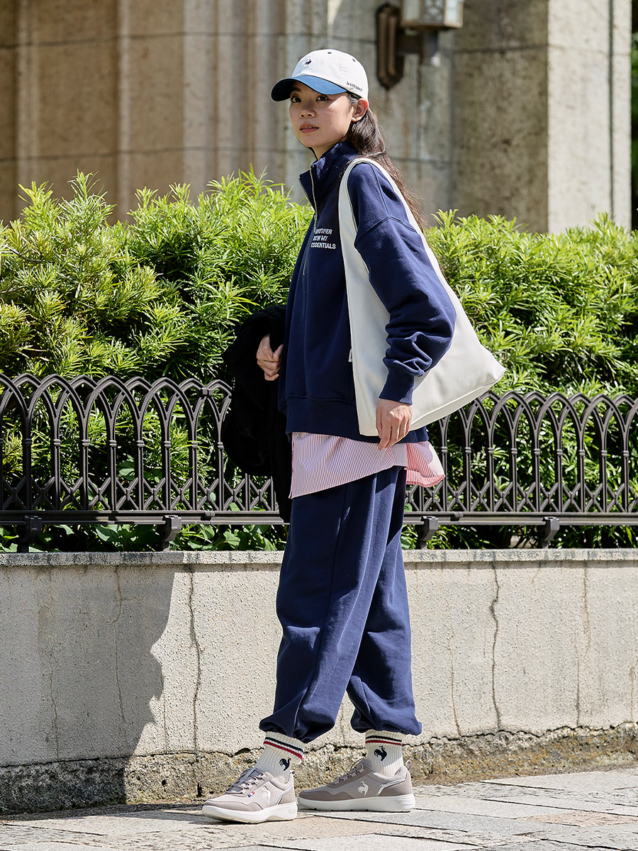 ラ ローヌ_着用イメージ2 幅広 スニーカー レディース コーデ 3Eワイド設計シューズ