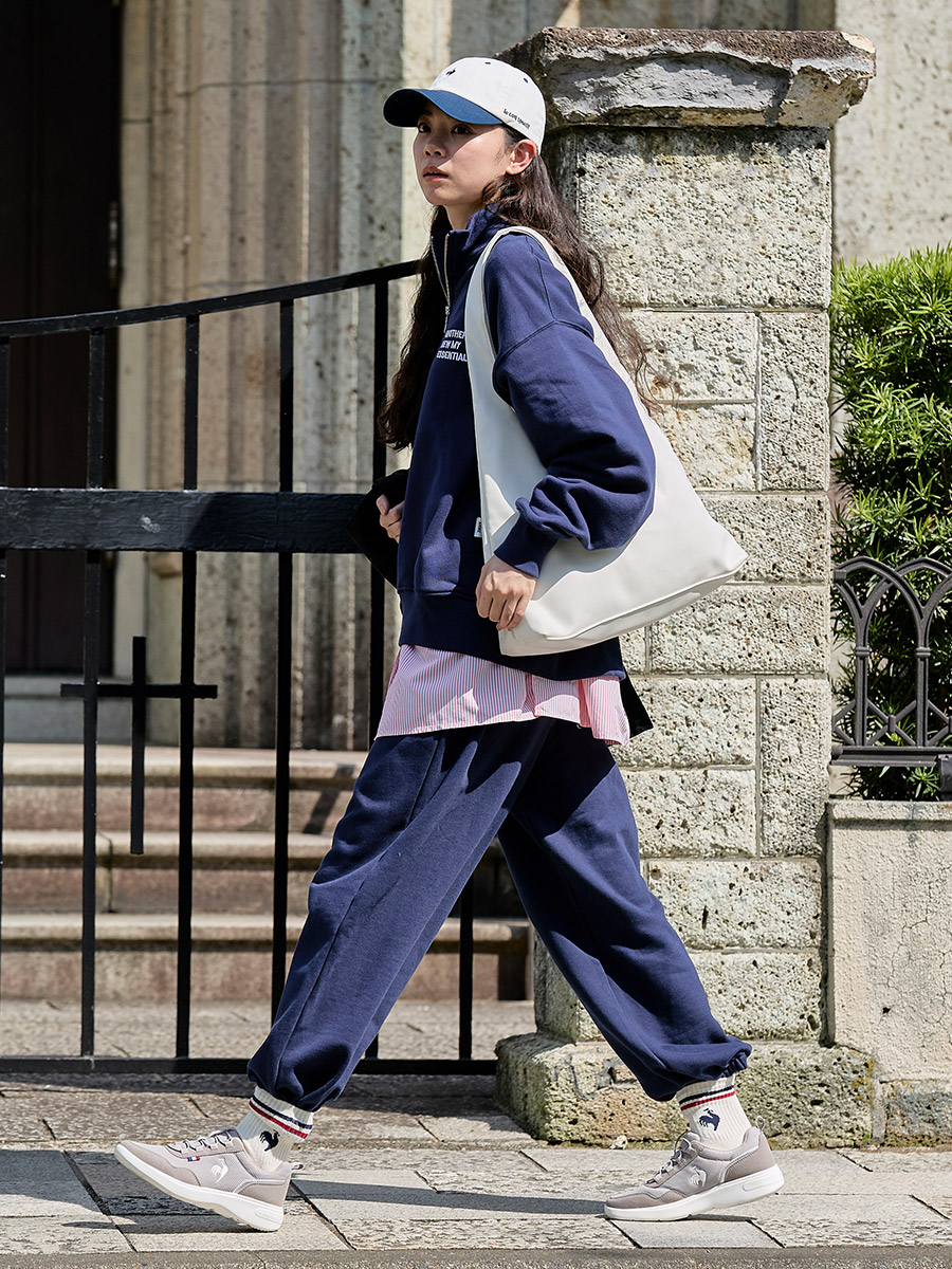 ラ ローヌ_着用イメージ3 幅広 スニーカー レディース コーデ 3Eワイド設計シューズ