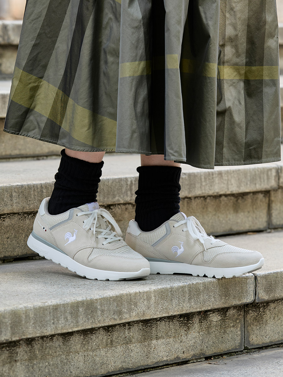 ラ セーヌ Ⅱ ワイド_着用イメージ1 幅広 スニーカー レディース コーデ 3Eワイド設計シューズ