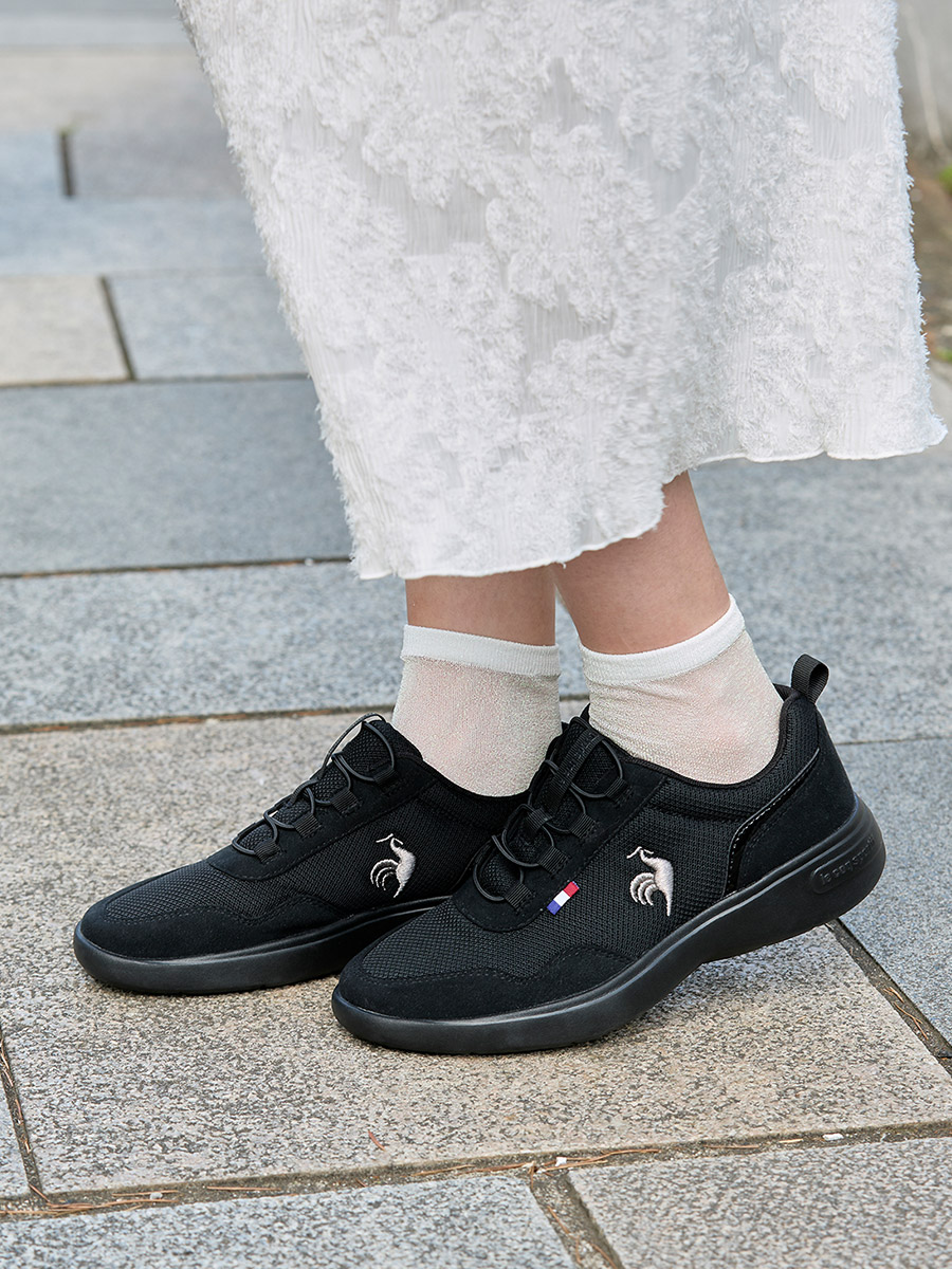 ラ ローヌ_着用イメージ3 幅広 スニーカー レディース コーデ 3Eワイド設計シューズ