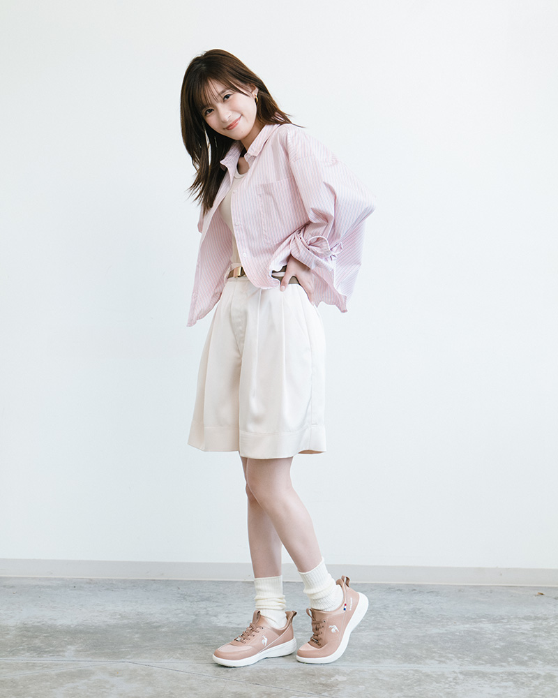 芳根京子さん着用_大人きれいめスニーカー RHONE SI