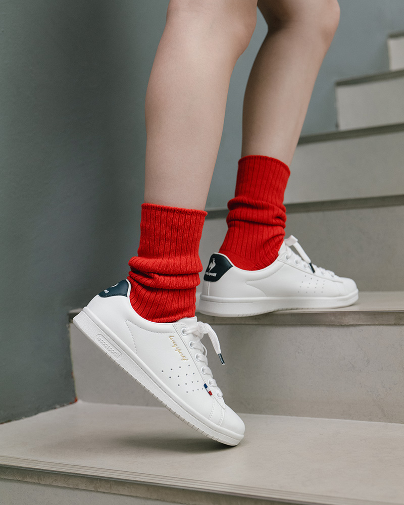 芳根京子さん着用_大人きれいめスニーカー LCS LA ROLAND SL