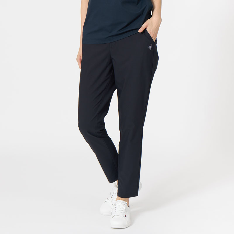 日本人の体型に合わせた、きれいなシルエットで動きやすい、レディースパンツ/エアスタイリッシュパンツ