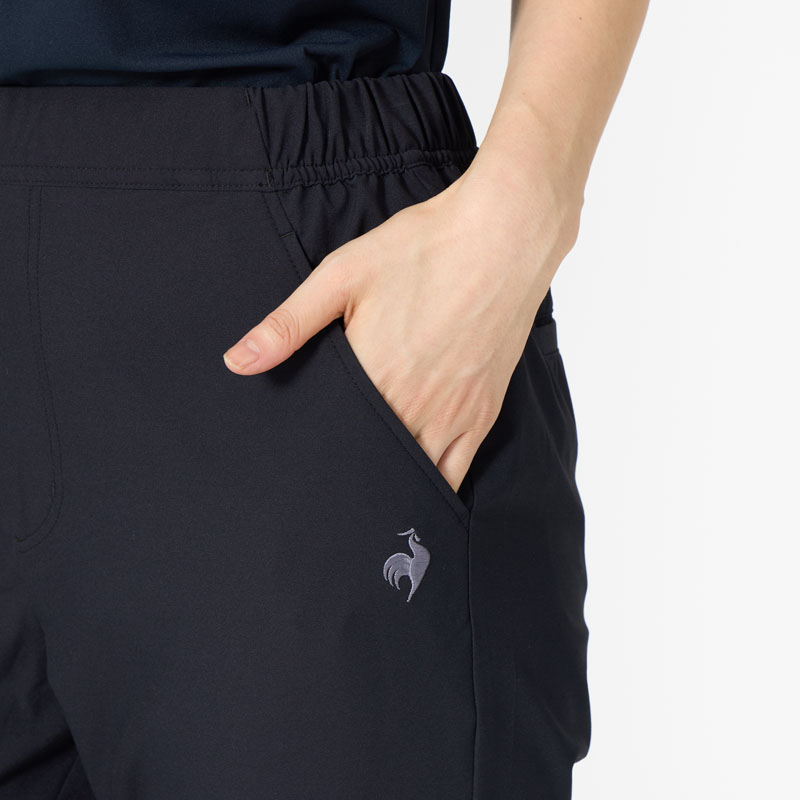 日本人の体型に合わせた、きれいなシルエットで動きやすい、レディースパンツ/エアスタイリッシュパンツ