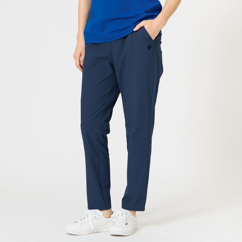 日本人の体型に合わせた、きれいなシルエットで動きやすい、レディースパンツ/エアスタイリッシュパンツ