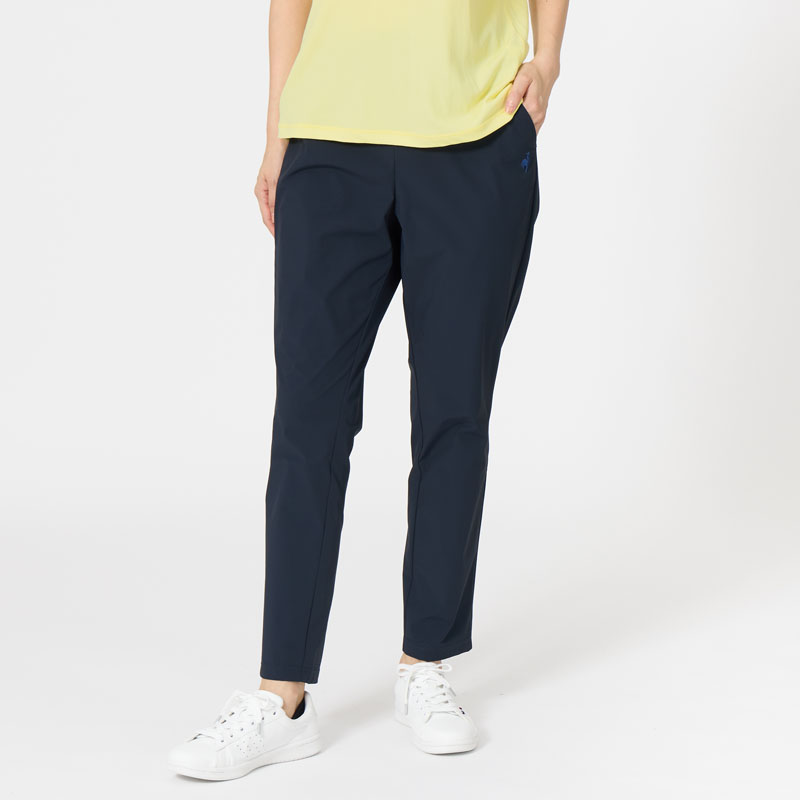 日本人の体型に合わせた、きれいなシルエットで動きやすい、レディースパンツ/エアスタイリッシュパンツ