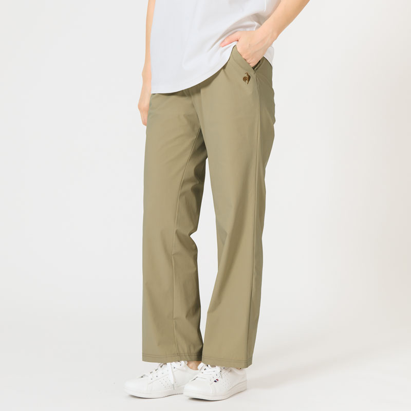 日本人の体型に合わせた、きれいなシルエットで動きやすい、レディースパンツ/エアスタイリッシュパンツ