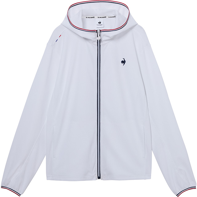 芳根京子さん着用のレディース春夏スポーツウェア。上品なフレンチモードの大人春コーデヘランカUVカットシャツパーカー