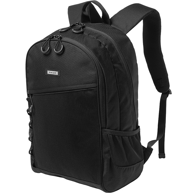 芳根京子さん着用のレディース春夏スポーツウェア。上品なフレンチモードの大人春コーデバックパック