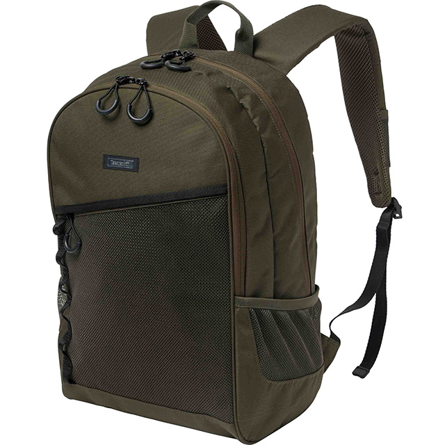 芳根京子さん着用のレディース春夏スポーツウェア。上品なフレンチモードの大人春コーデバックパック