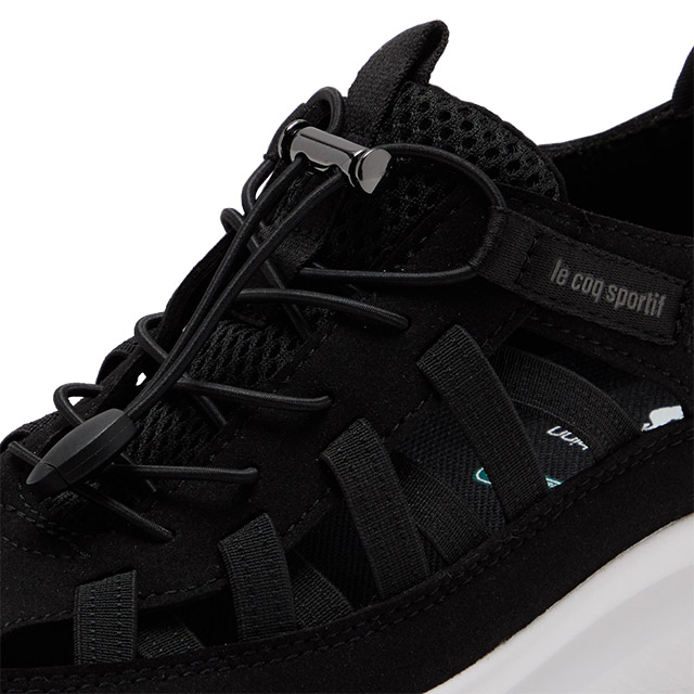 大人の歩みに寄り添う、 快適な履き心地