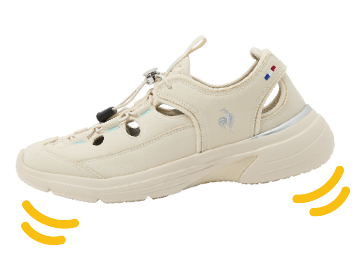 ふわっと軽い軽量設計の夏スニーカーサンダル。