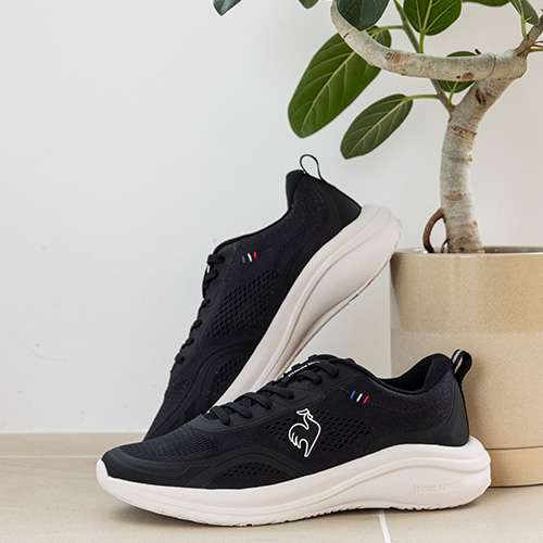 足取り軽く、心弾む毎日をサポートするルコックスポルティフの軽量ランニングシューズ「ラン ライト」