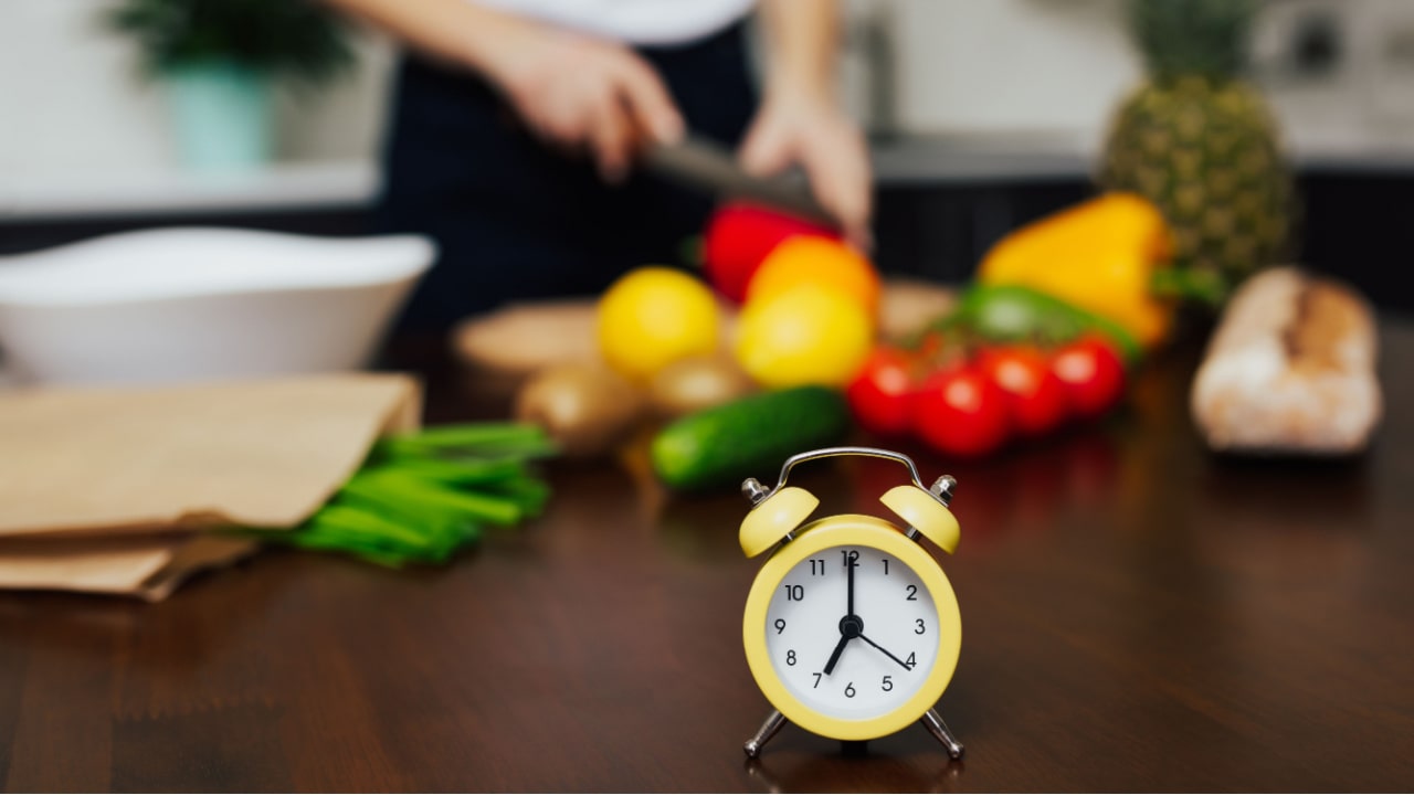 ダイエット中の夜ご飯、太りにくい食べ方は？