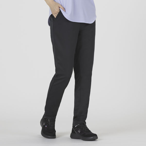 きれいなシルエットで動きやすいエアスタイリッシュパンツ ブラック