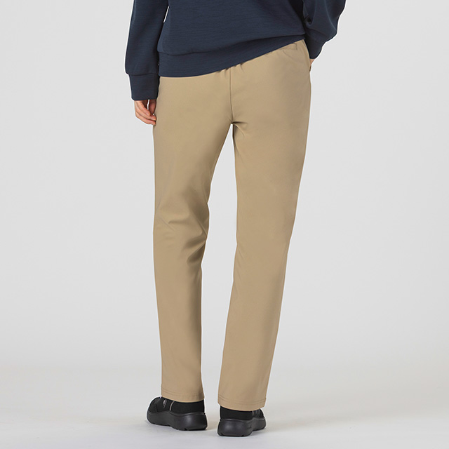 エアスタイリッシュパンツ9分丈テーパードシルエットのレディースパンツ商品画像【ベージュ】。