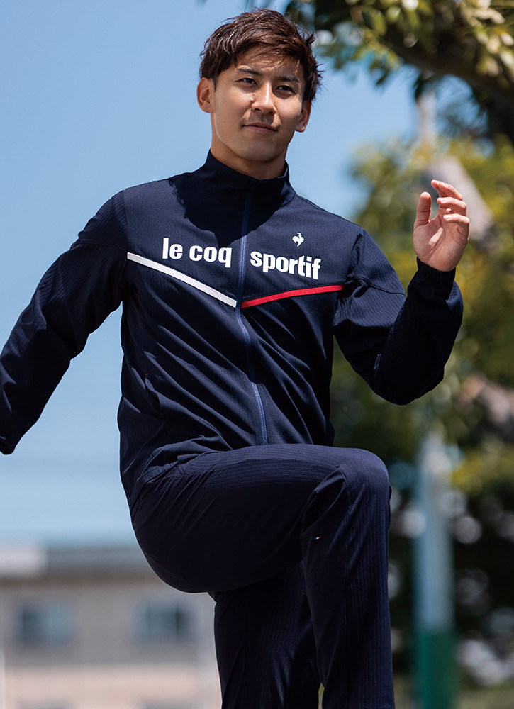 リブクロスジャケットとパンツを合わせたクリーンな着こなしの島袋将選手のLOOK2メイン画像