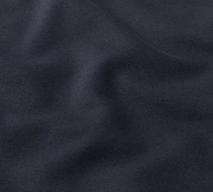 イメージ:綿混で、ざっくり感のある風合い。これ一枚で色んなシーンで着こなせる。