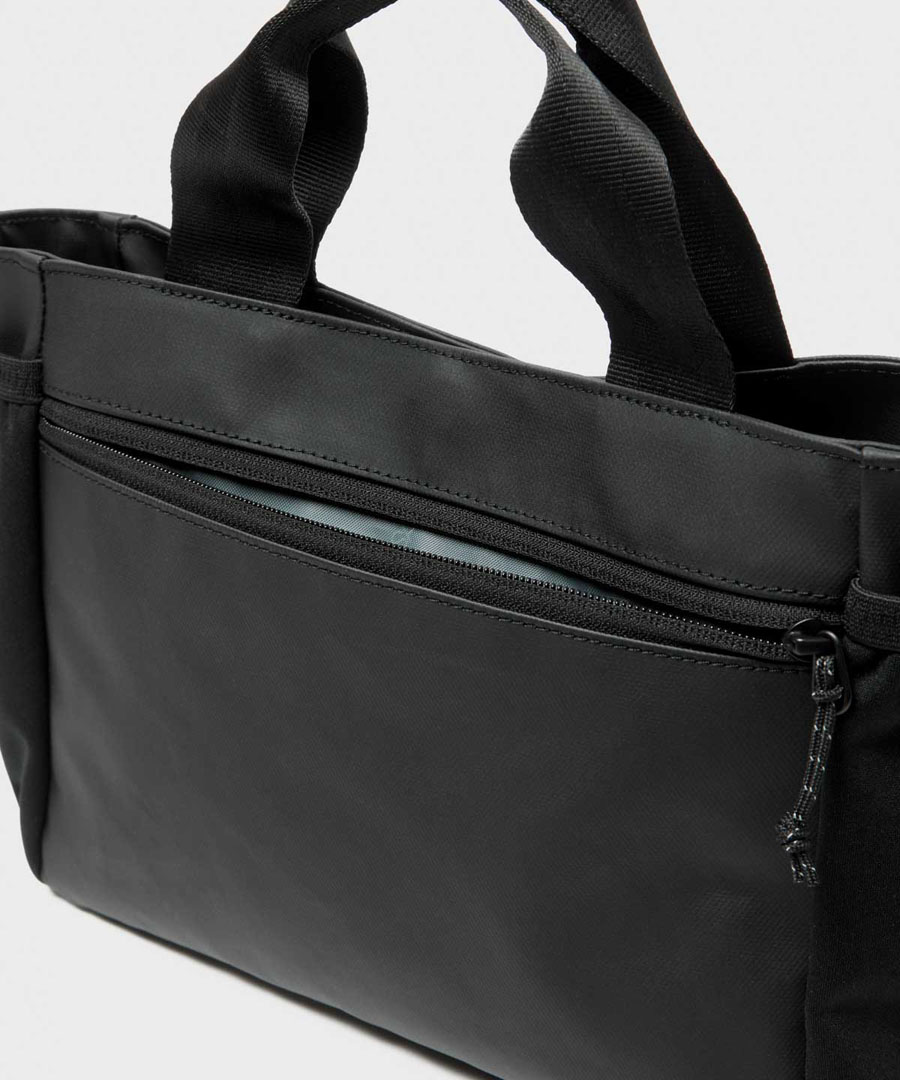 ムーブスポーツ　ジムやゴルフにもおすすめするミニトートバッグ