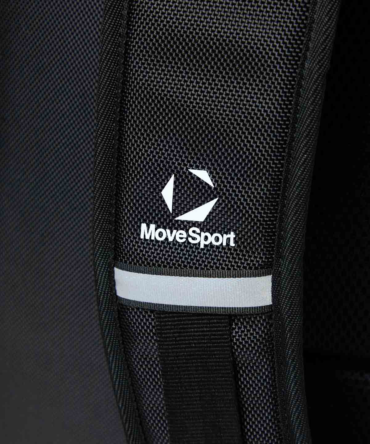 視認性を高める再帰反射テープ付。