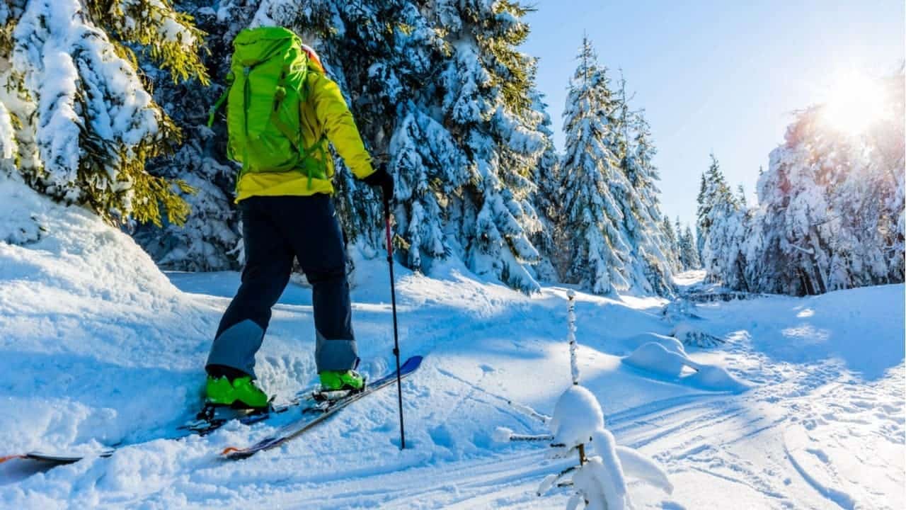 スキーウェアを洗ったあとの干し方や保管方法は？