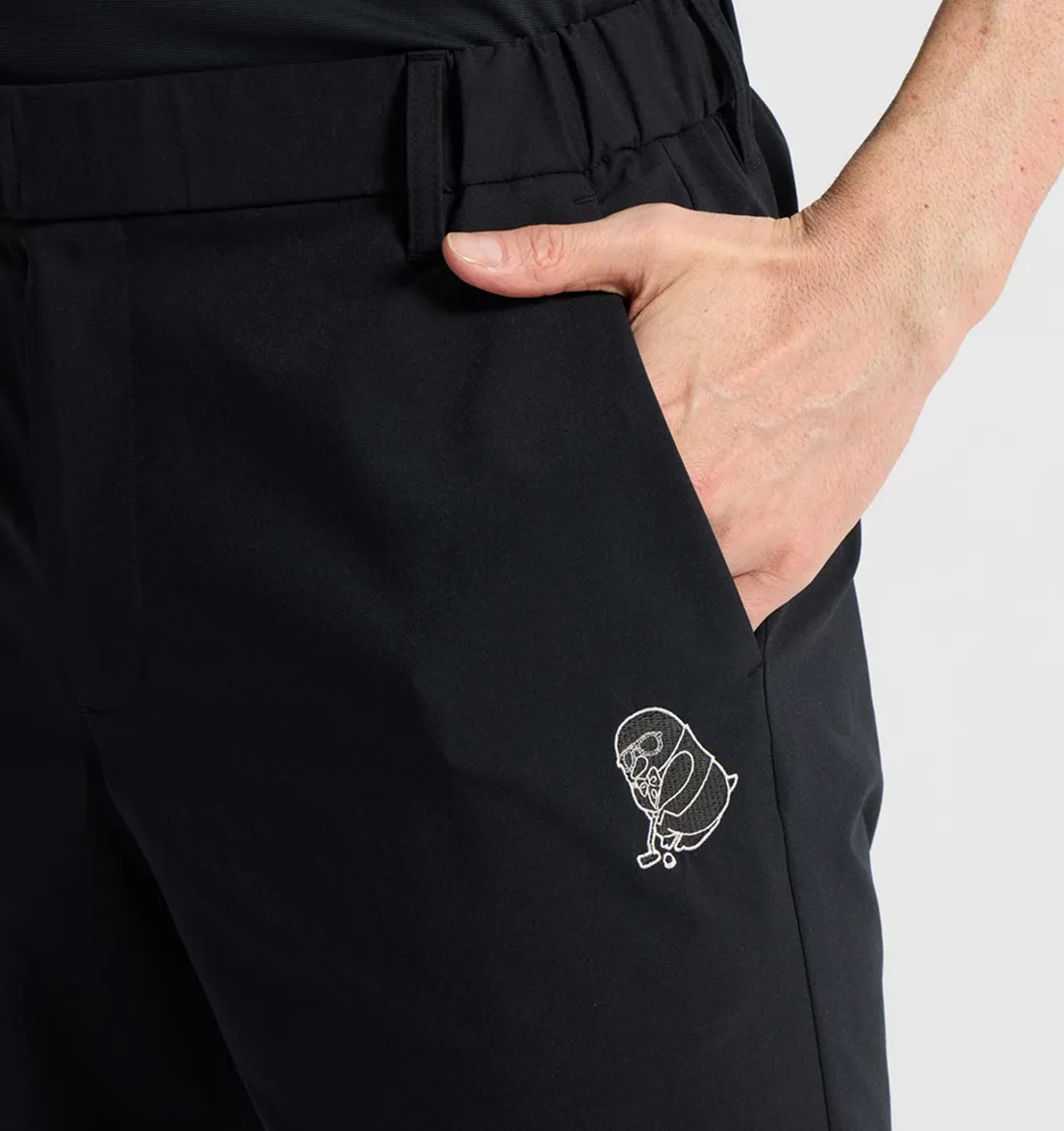 黒いペンギンのプリントのアップ