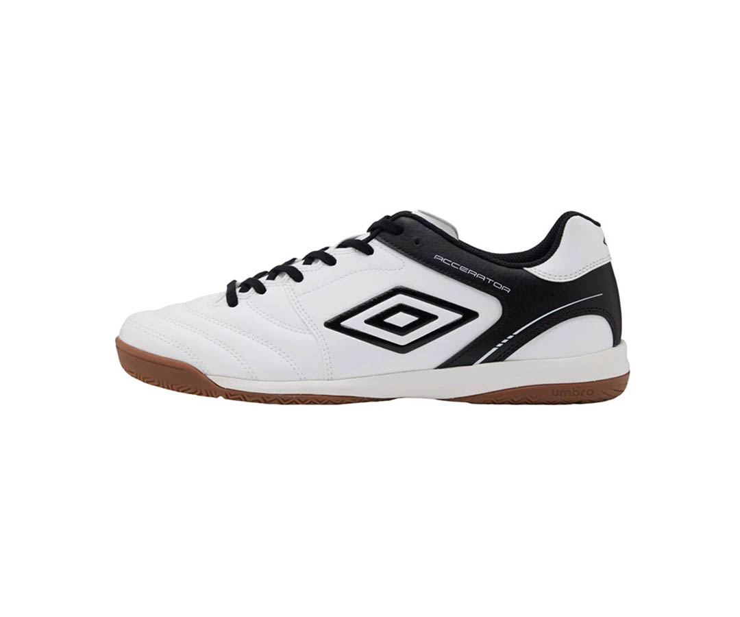 フットサルシューズ