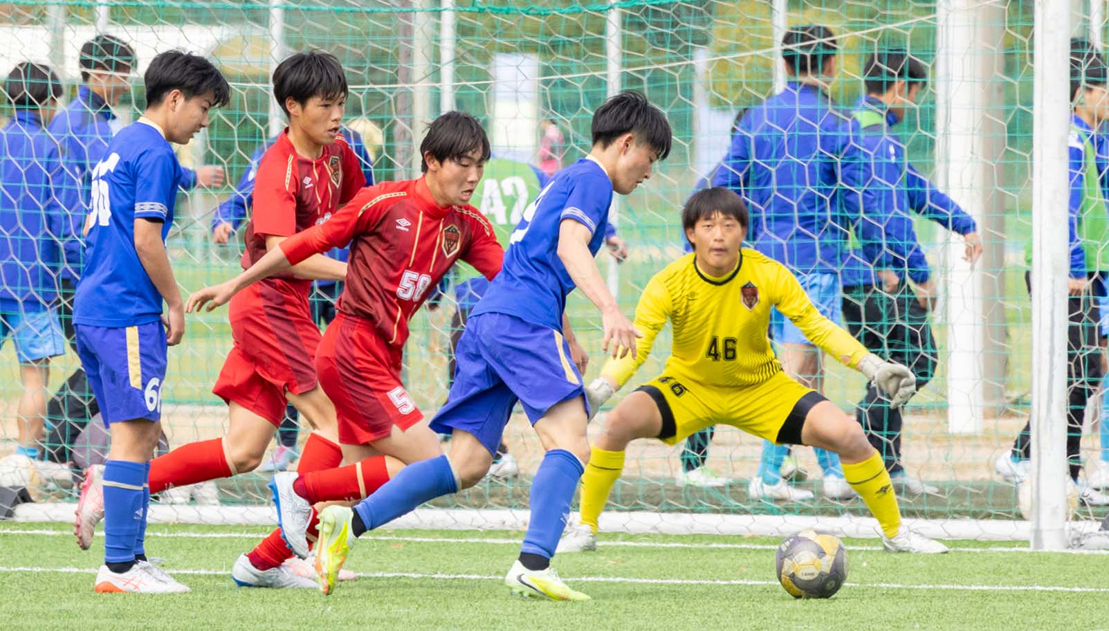 サッカーブランドアンブロのウェア着用シーン3