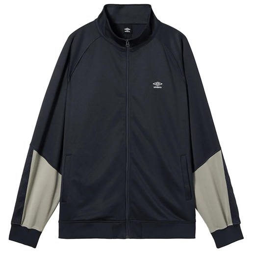 サッカーブランドアンブロのブラックのトラックジャケット