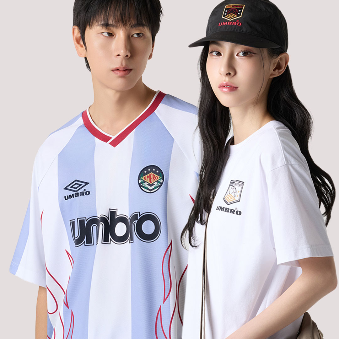 1924年イギリス発祥のフットボールブランド ・UMBRO（アンブロ）の韓国企画。韓国の若者を中心に人気のアパレルコレクションが限定入荷。