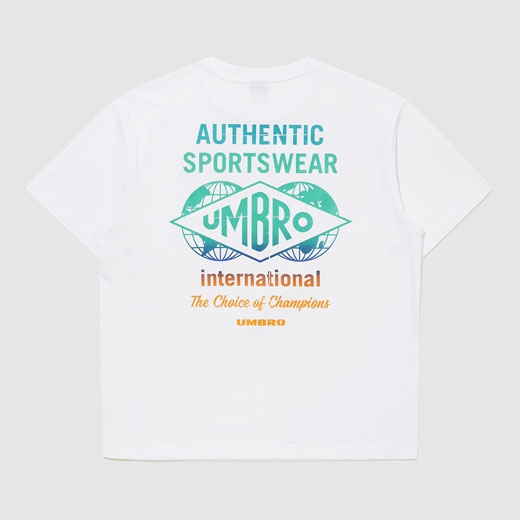 サッカーブランドアンブロのホワイトのTシャツ｜普段使いにもおすすめ