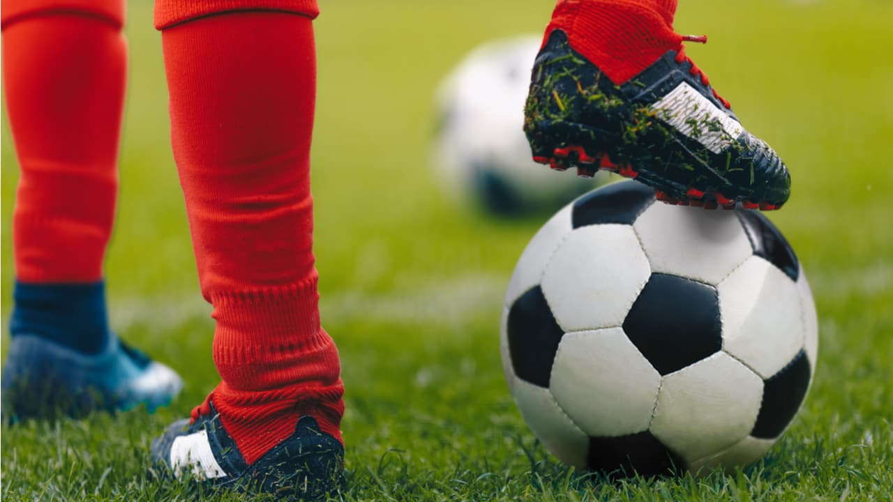 サッカーボールは目的や年齢によって適したものを選ぼう