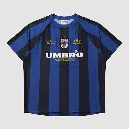 サッカーブランドアンブロのシャツ｜ブルーとブラックのストライプ