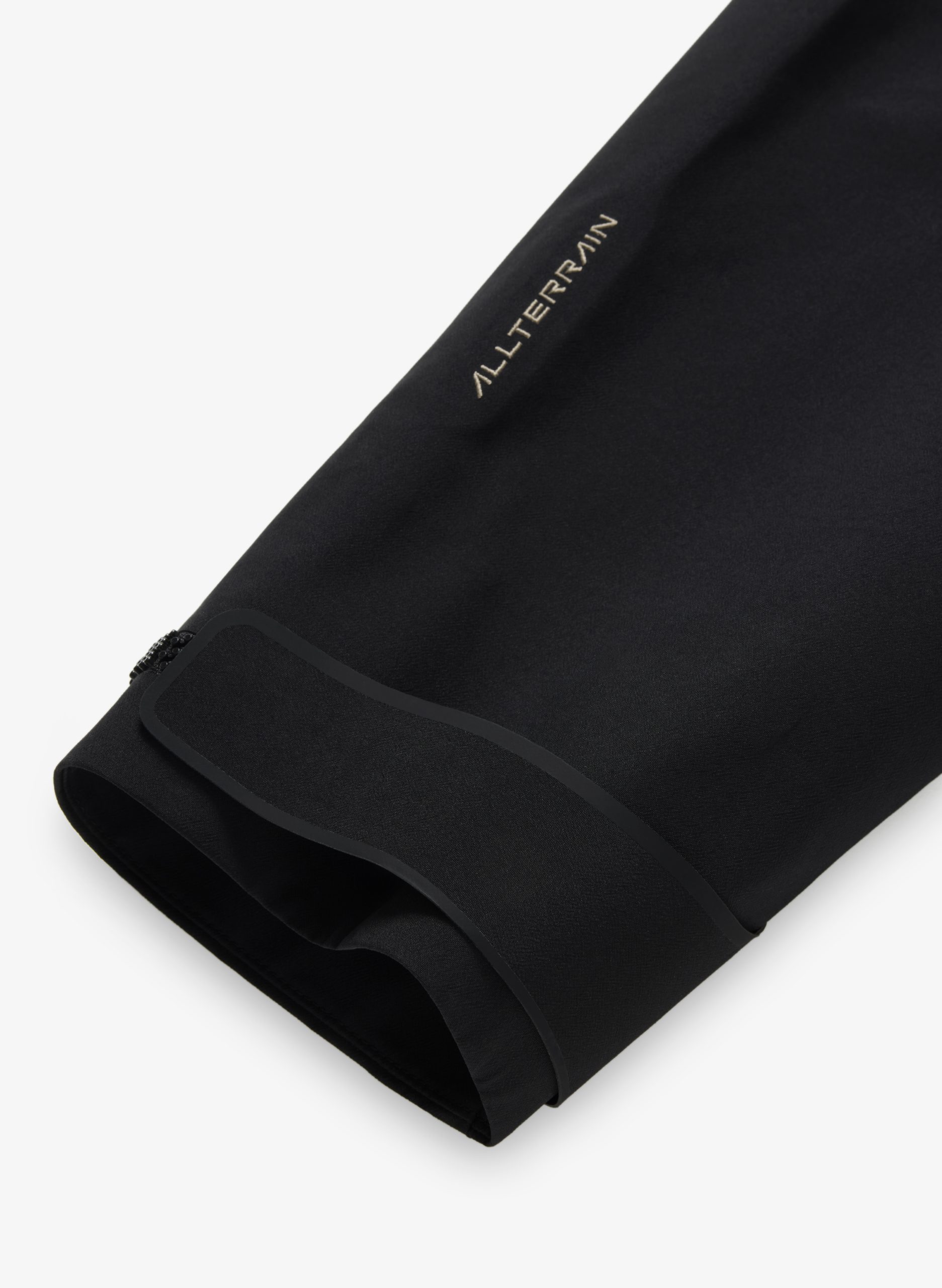 DESCENTE ALLTERRAIN JJJJound ハードシェルパーカー -デサント DESCENTE ALLTERRAIN JJJJound ハードシェルパーカー -デサント