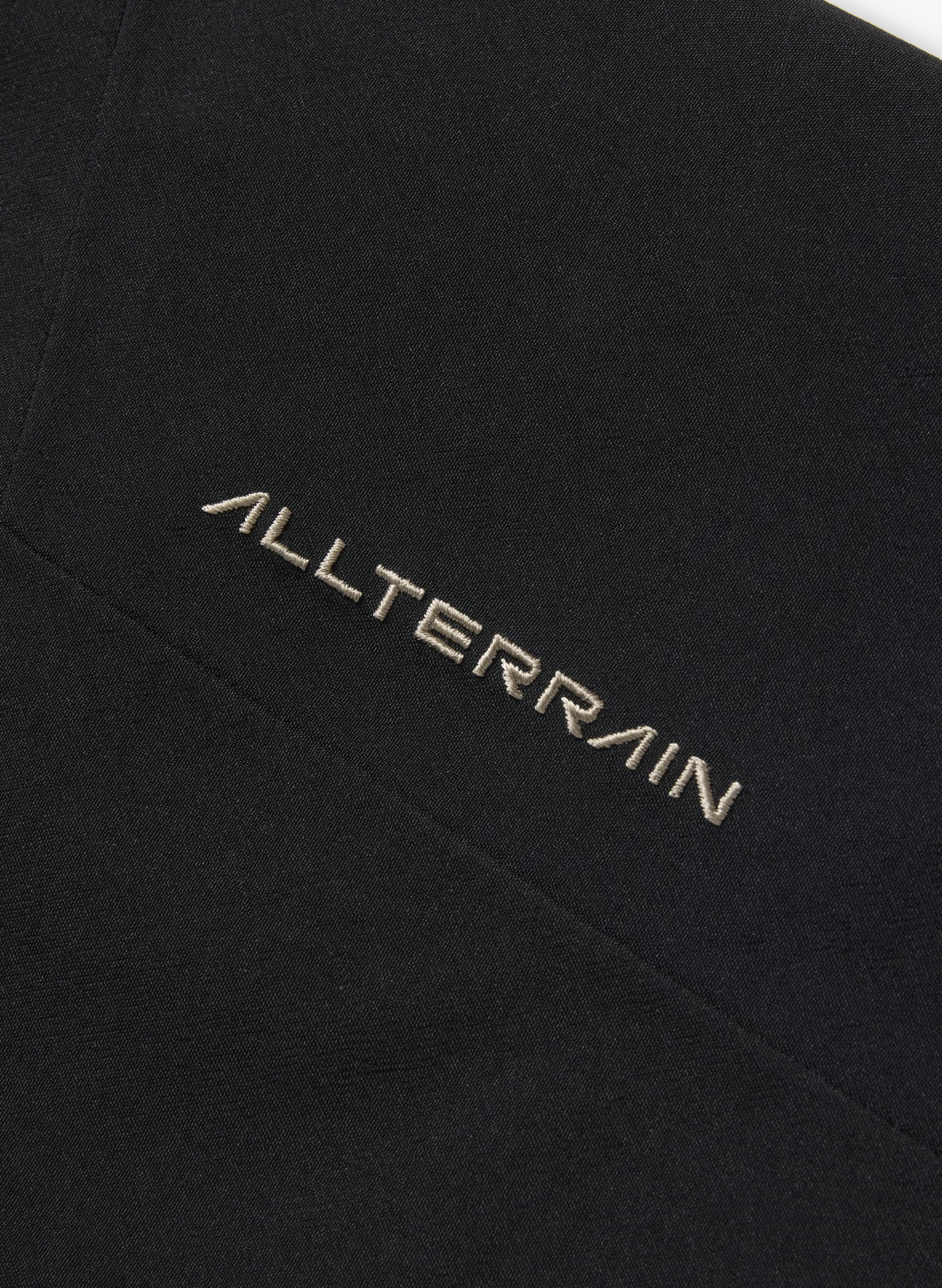 DESCENTE ALLTERRAIN JJJJound ハードシェルパンツ -デサント DESCENTE ALLTERRAIN JJJJound ハードシェルパンツ -デサント